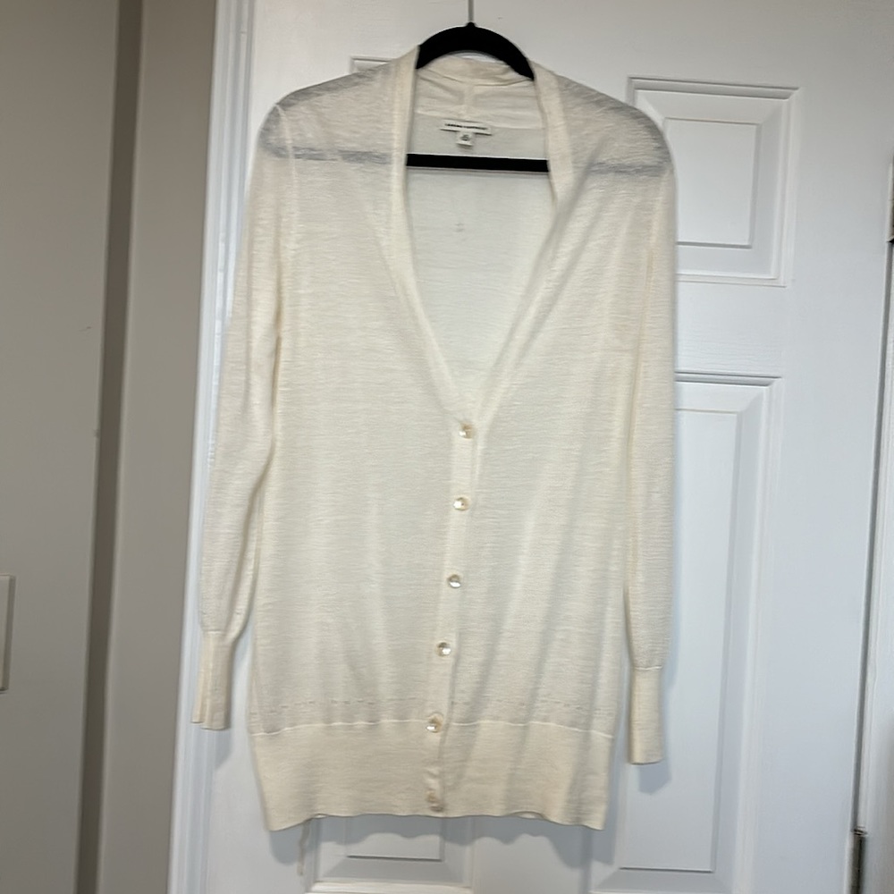 Banana republic 56 %linen and 44%rayon cardigan new w/o tags